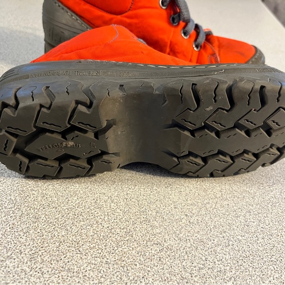 Yellow Cab Woman’s Boots - Picture 6 of 6